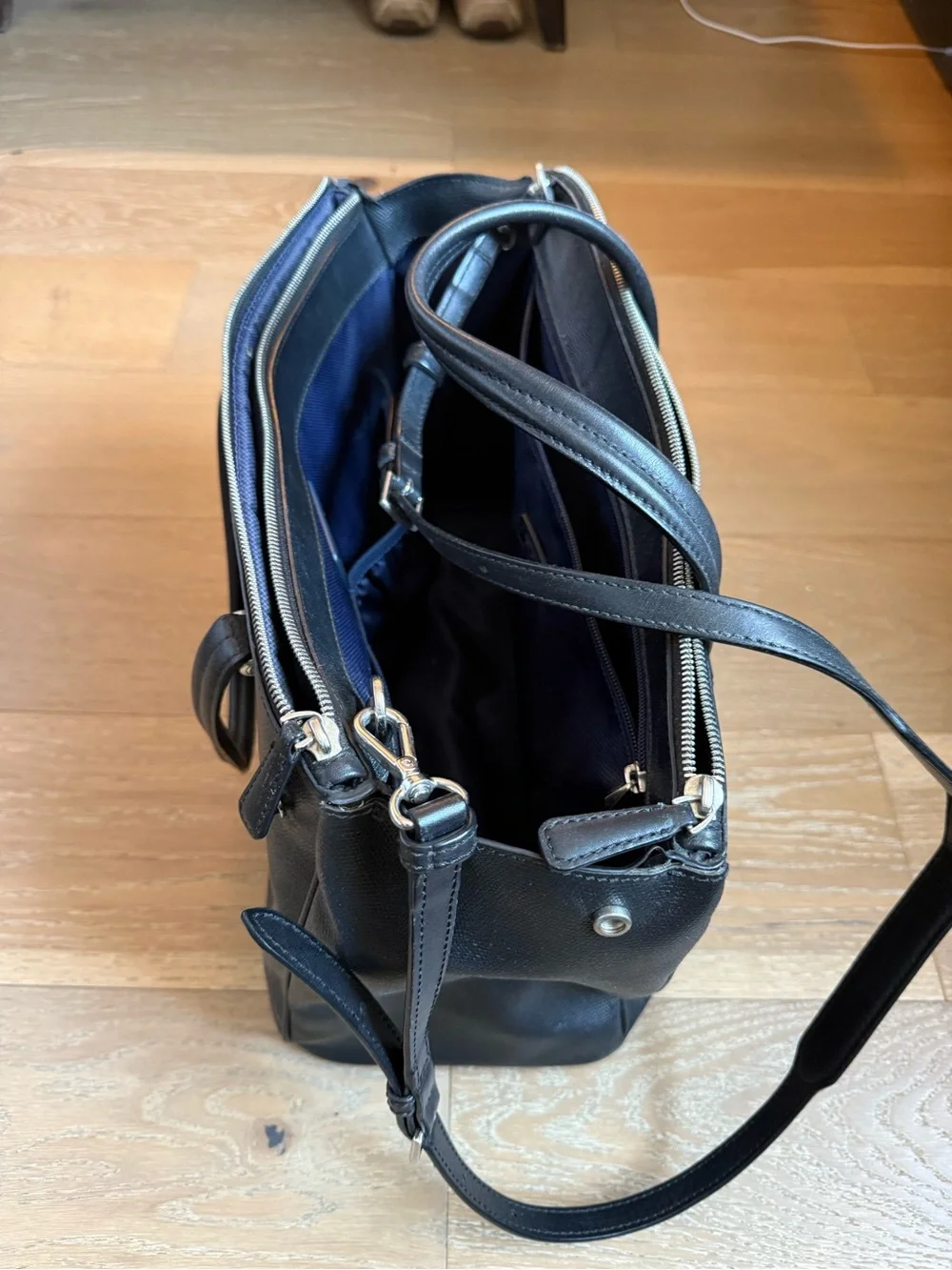 Tumi Black Leather Laptop Bag with Shoulder Strap